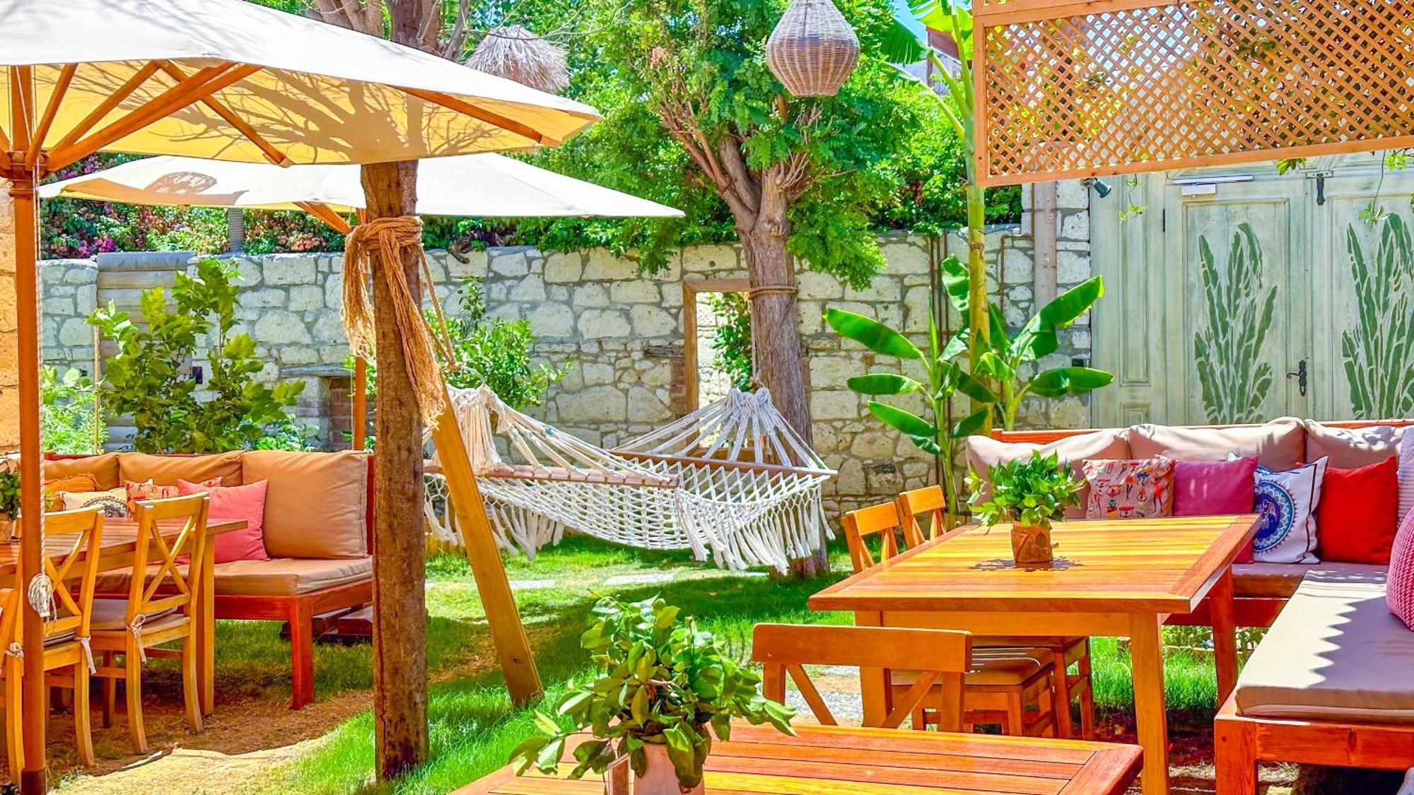 Banana Alacati Food & Stay - Adults Only מראה חיצוני תמונה