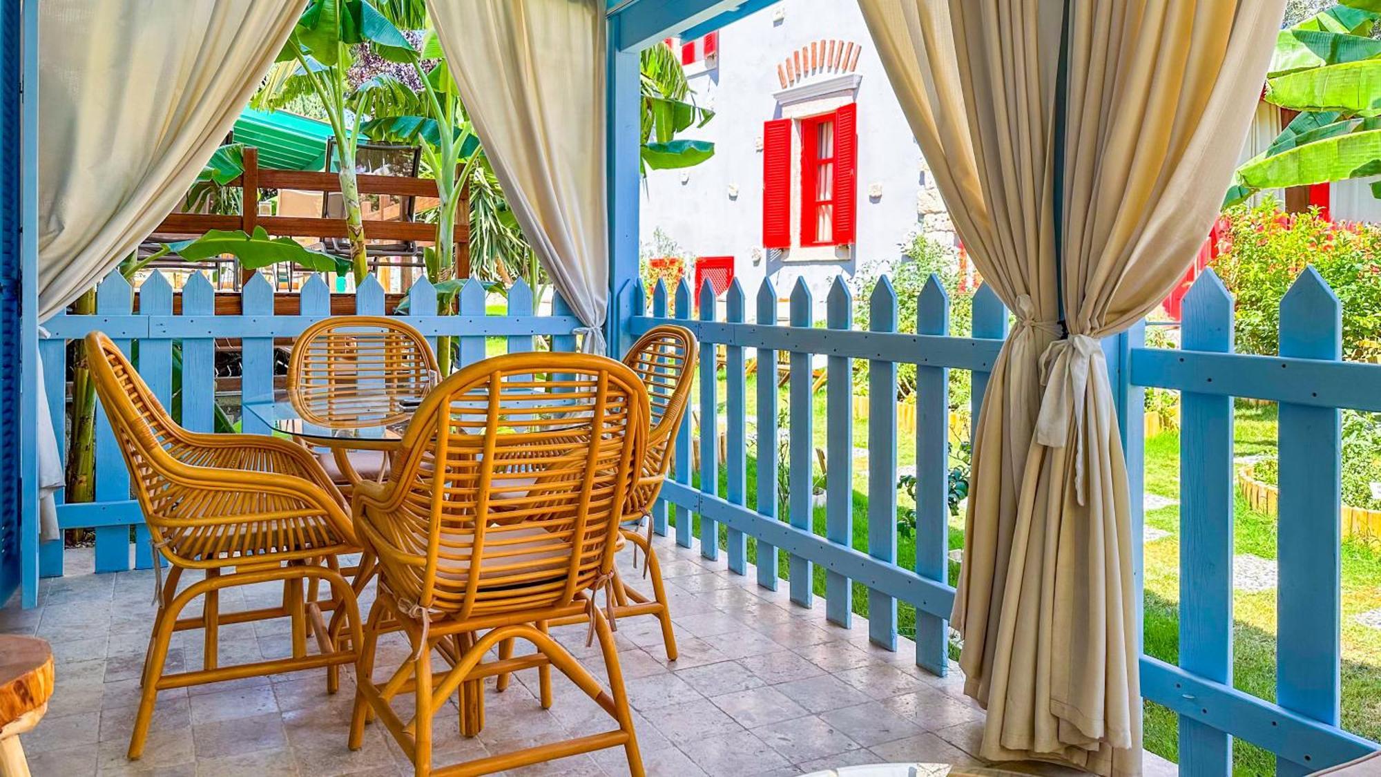 Banana Alacati Food & Stay - Adults Only מראה חיצוני תמונה