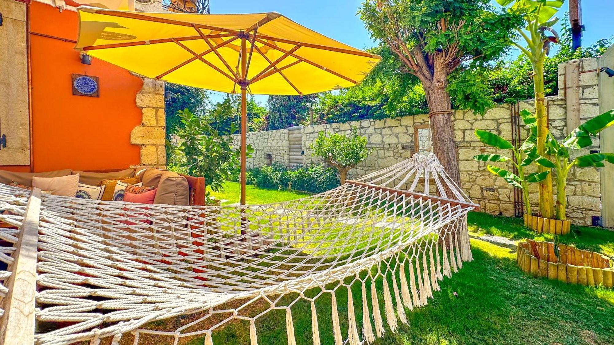 Banana Alacati Food & Stay - Adults Only מראה חיצוני תמונה