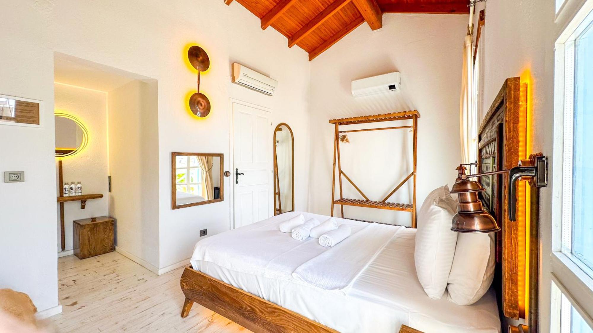 Banana Alacati Food & Stay - Adults Only מראה חיצוני תמונה