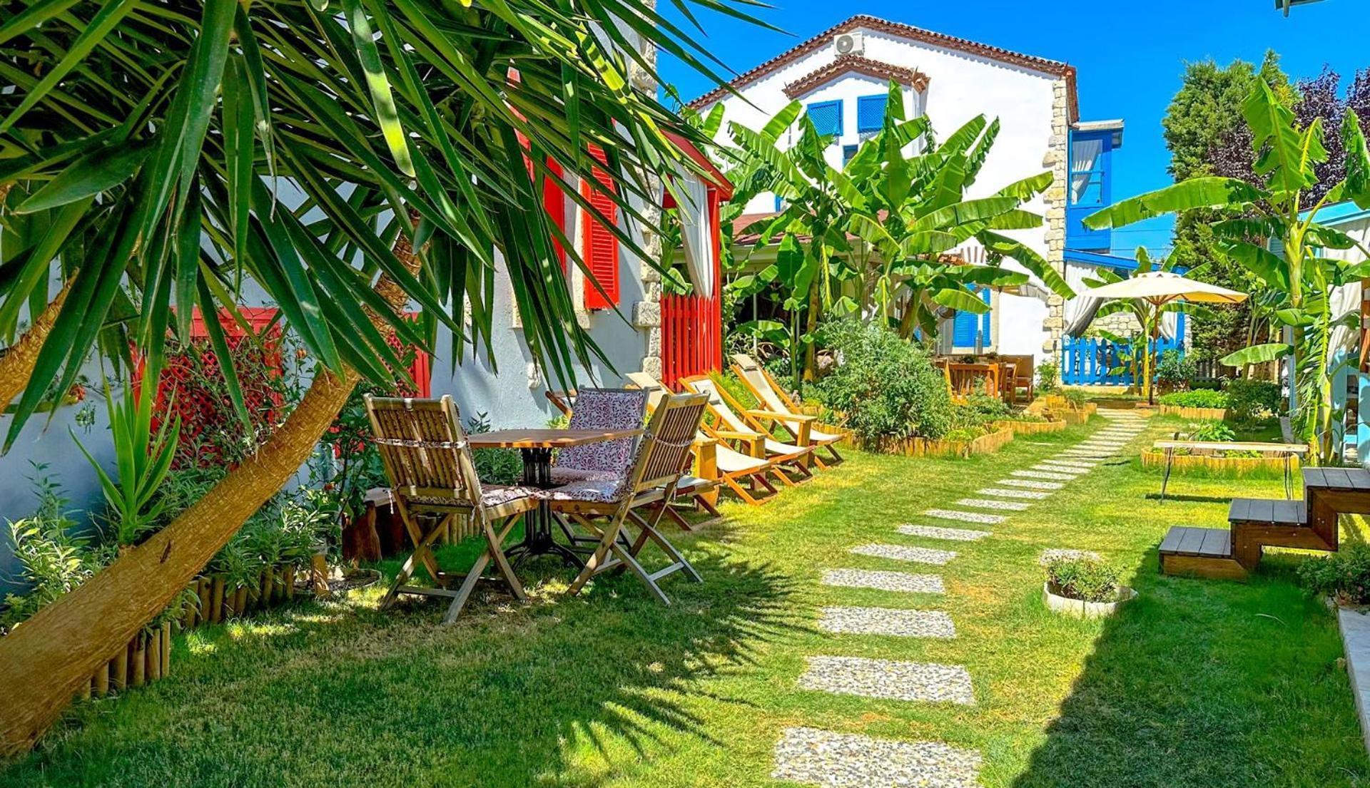 Banana Alacati Food & Stay - Adults Only מראה חיצוני תמונה